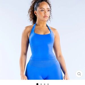 Dfyne impact halter top